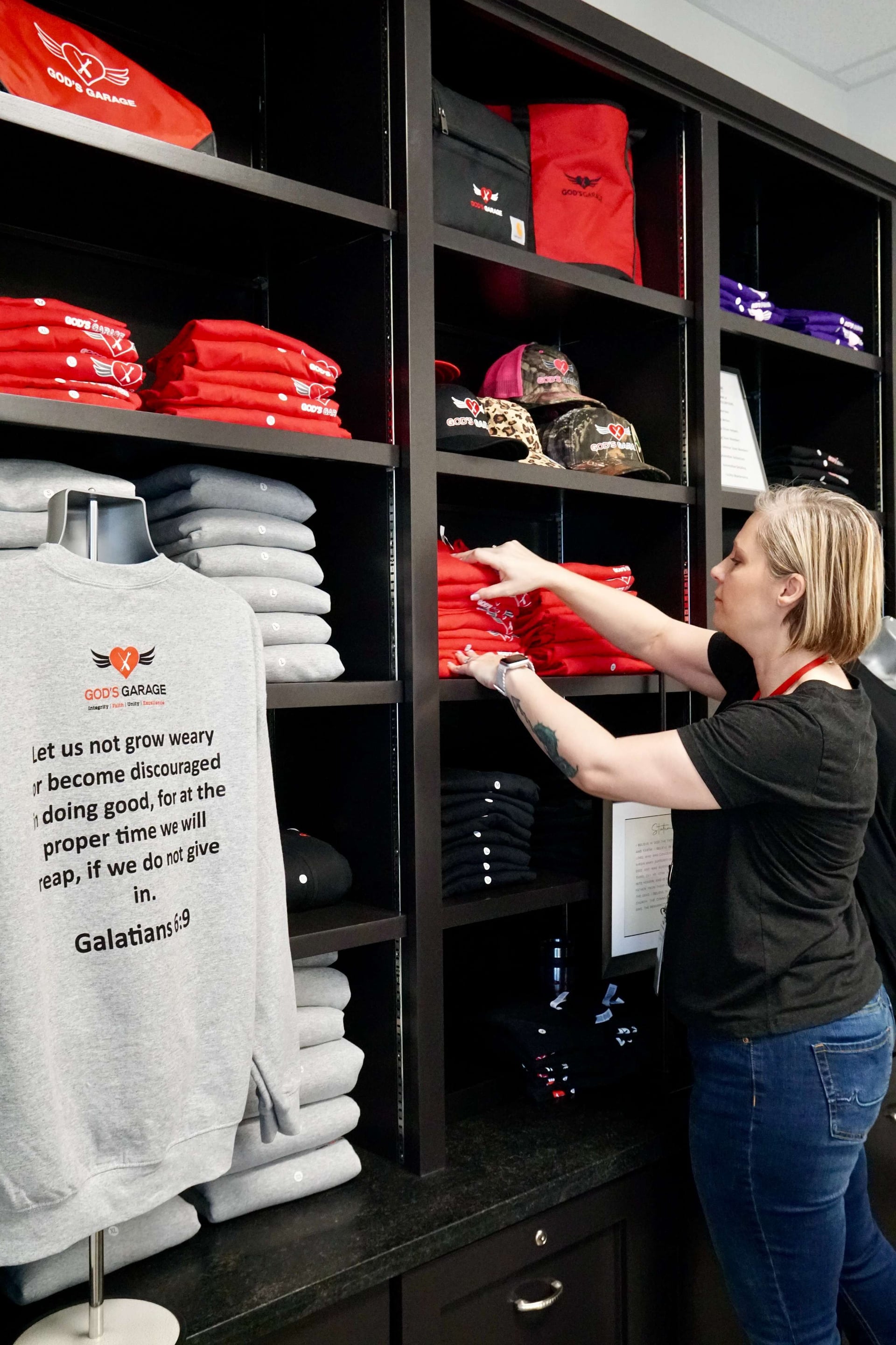 Volunteer at God's Garage 1