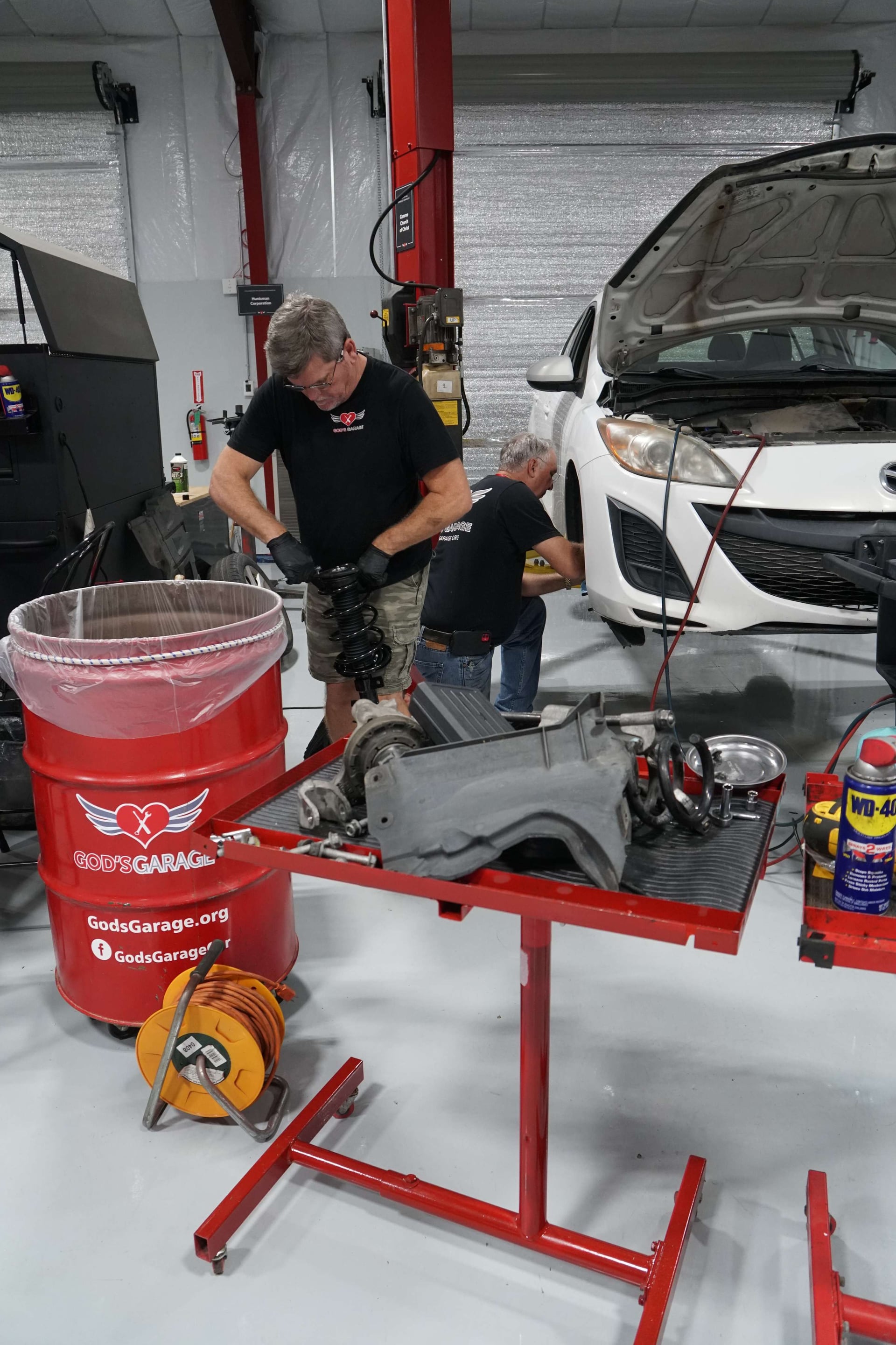 Volunteer at God's Garage 15