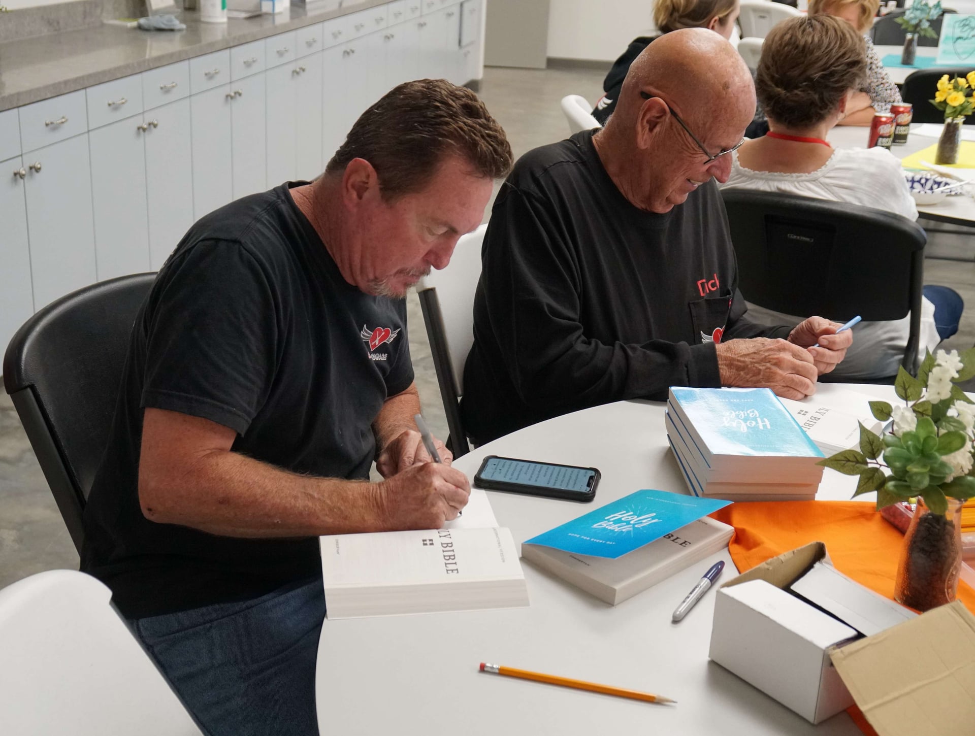 Volunteer at God's Garage 18