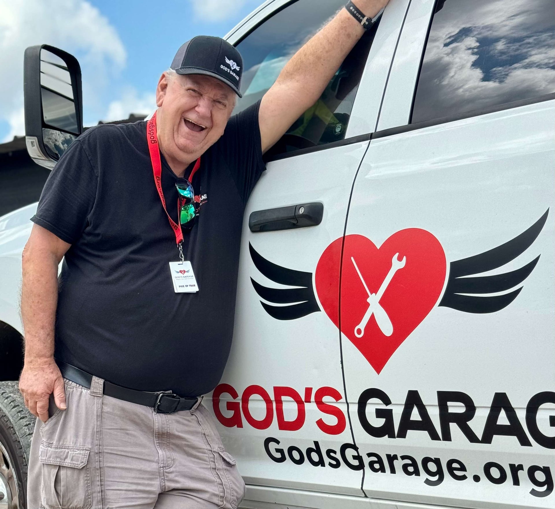 Volunteer at God's Garage 20
