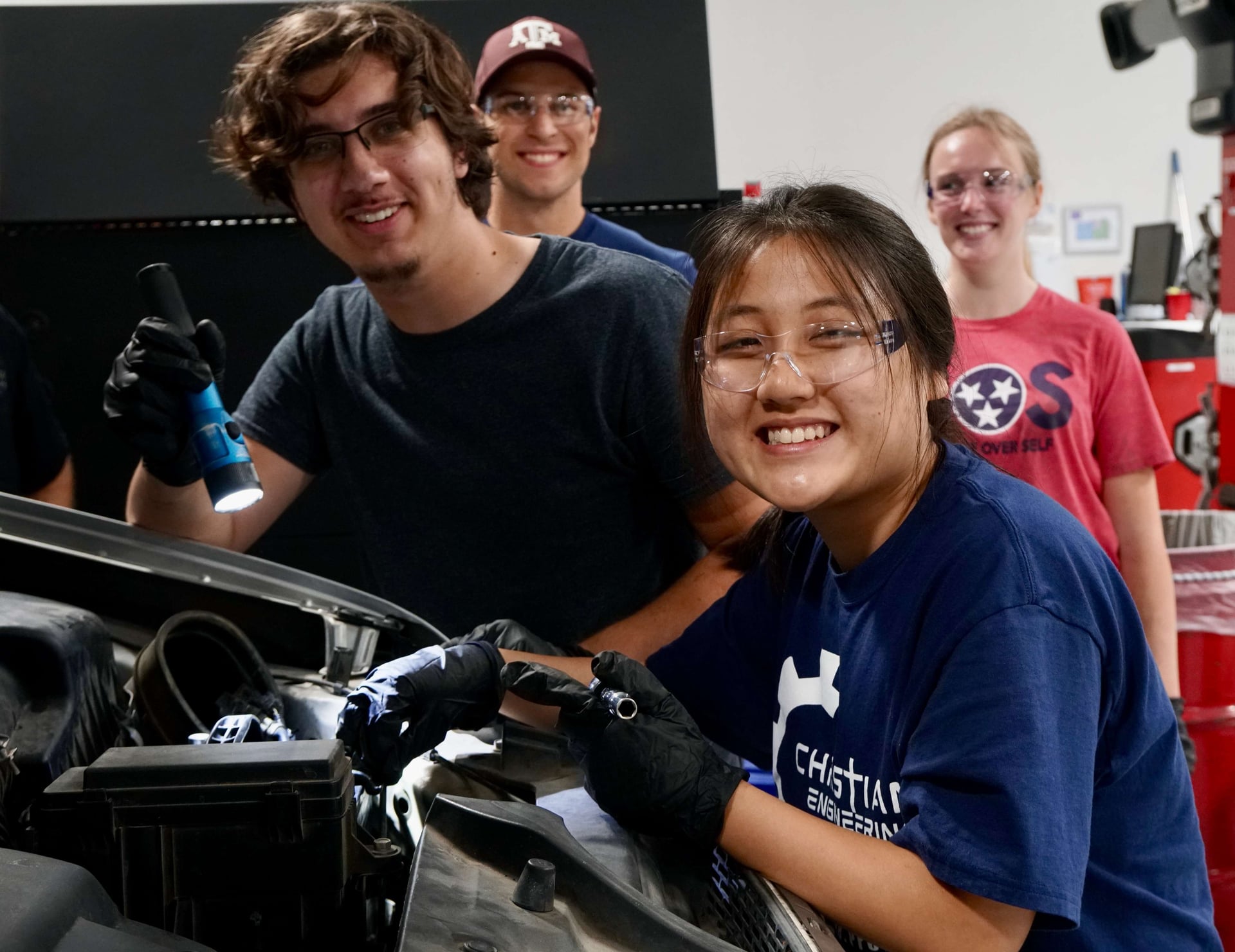 Volunteer at God's Garage 4